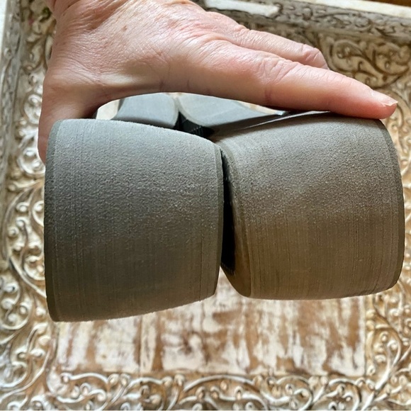 Grey Havaianas wedge Flip Flops, size 9 - Picture 7 of 8